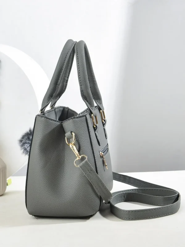 Fashionable large capacity embroidered crossbody bag for women